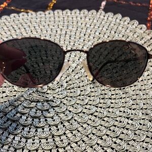 Pre owned, perfect condition, Maui Jim Stylish Black Oval Sunglasses
